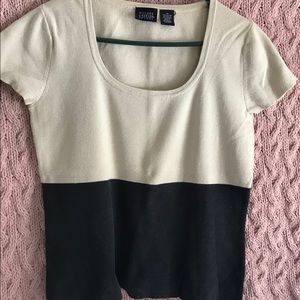 Hillard n Hanson light weight color block sweater.